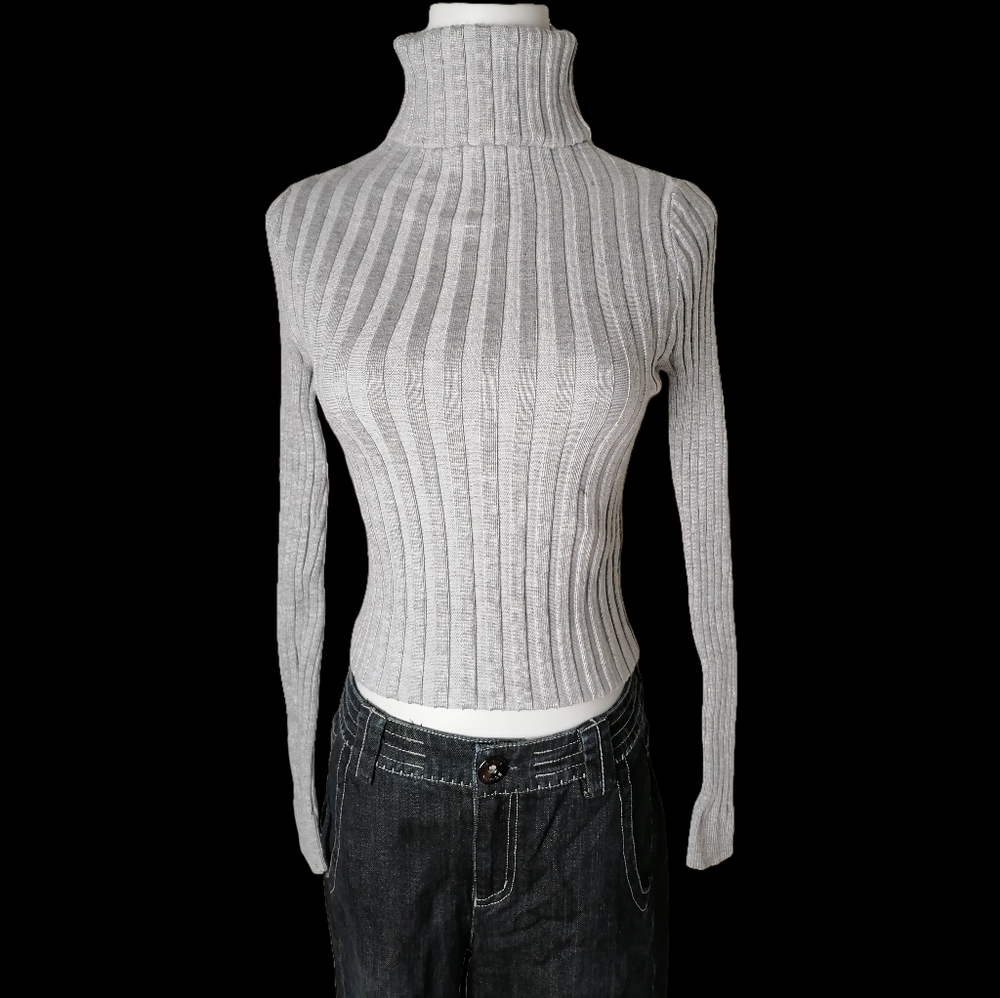 fits sz: M, gray turtleneck long sleeve knitted sheath top